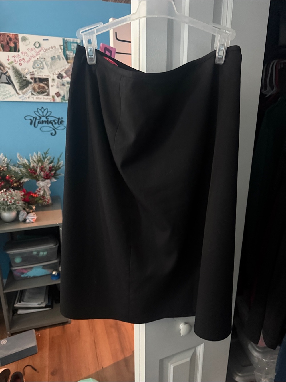Anne Klein Black Pencil Skirt - Timeless Workwear